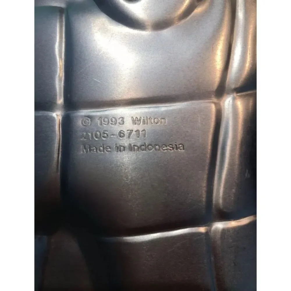 Wilton Clown Cake Pan Mold 1993 - #2105-6711 - Perfect for Birthday Celebrations